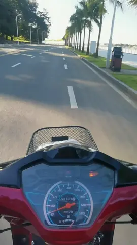 我们每天都在忙同一件事就是钱💰#钱是每一个人的生命动力 #这个世界什么都是明码标价#မဲခေါင်မြစ် #လာအိုရောက်ရွှေမြန်မာ🇱🇦🇲🇲 #goldentriangle #东南亚 #老挝金三角特区 #湄公河 #风景 #fyp #viral #foryou #foryoupage #tiktokchina #tiktokchina 