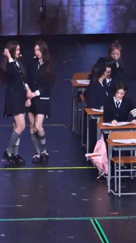 hearts2hearts. mama awards #hearts2hearts #mamaawards #mama2025 #kpop #fyp 