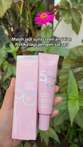 #sunscreenisimportant #sunscreenwardah #sunscreenspf50 #tintedsunscreen #toneupsunscreen 