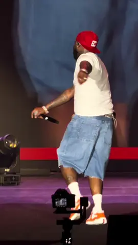 Désormais Davido est ivoirien 🇨🇮#flypシ #pourtoi #bossplaya #davido #abidjan225🇨🇮 @Levraichelsea225 @bossplayaevent 