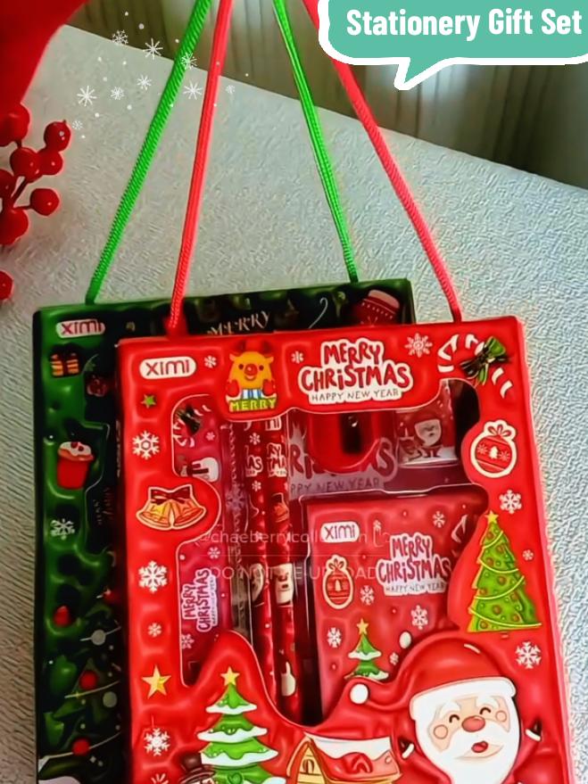 Make your Christmas giveaways extra special this year! 🎄✨ This 6-piece Christmas stationery gift box set is the perfect treat for kids, students, pamangkins, or even office giveaways. Each box comes with festive designs featuring Santa, Christmas trees, and holiday icons—sure na sure na magpapasaya sa kahit sinong makatanggap nito! 🎁 Make gifting easier, cuter, and more affordable this holiday season. 🎄💚 #giftideas #christmasgift #giftforkids #giveaways #giftbox 