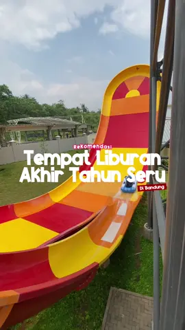 Rekomendasi tempat liburan seru untuk akhir tahun di bandung, btw kalo ke bandung nginepnya di RedDoorz Plus Near Asia Afrika yaaa, bookingnya lewat aplikasi RedDoorz dan jangan lupa pake kode 