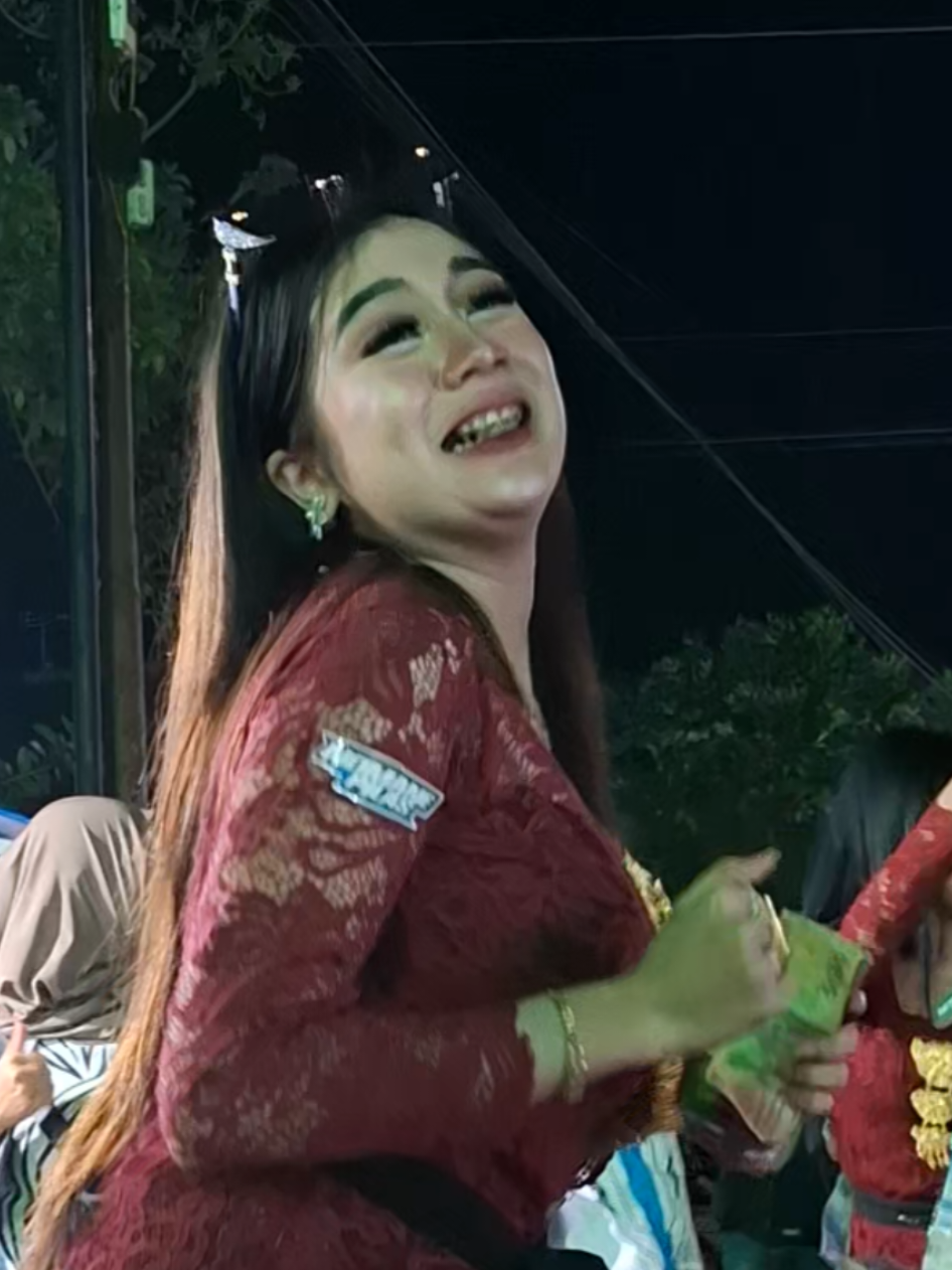 martabak manis @maargarethaa 🤙 @Dinkproject⚡️ @bonjolysn @user62531083244 #fyp #viral #foryou #karnaval #karnaval2025 