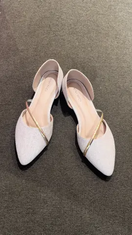 Grab it. Own it. Before it’s gone🤍🛍️✨ angelique milk coffee. by sisil #vivinici #heelswanita 