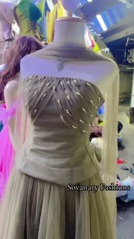 ស្តុក រ៉ូបម៉ូតថ្មី 25$🛍🥰