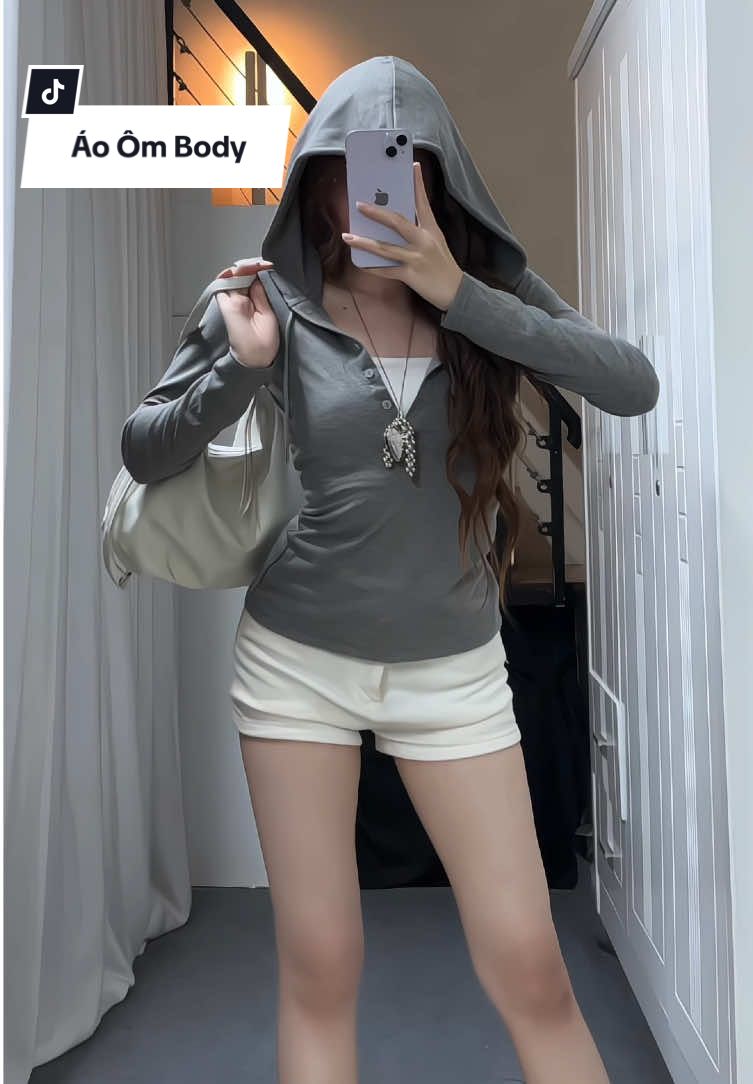 Áo ôm body có mũ #aobody #aoombody #aoombodynu #aoombodynutondang #thaosuneo 