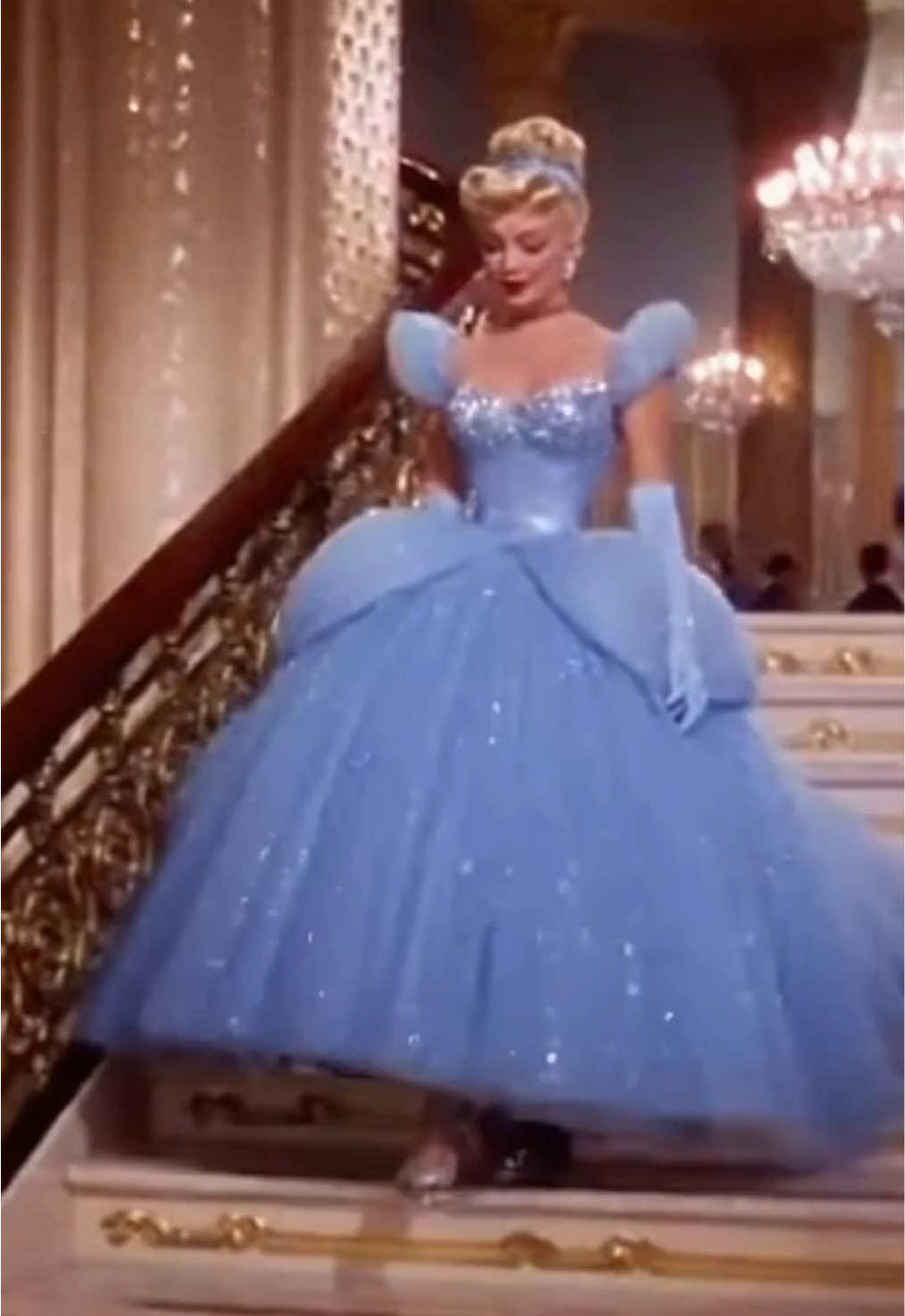 Cinderella 🎀💍👛💎 #soraai #vintagefashion #oldhollywood #cinderella #disney 