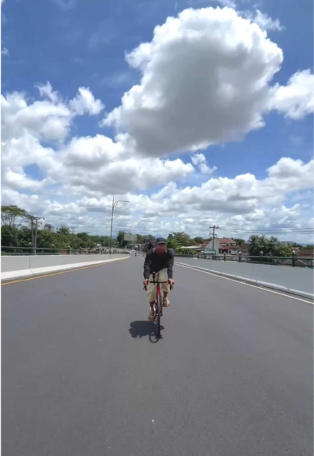 Absen coba kalian darimana aja? #JLFR #lintascinta