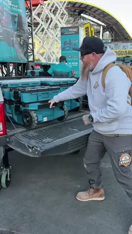 The Makita MAKTRAK was designed around working out of a truck which a lot of use do • That definitely thought out this handle on the rolling box. Even with this thing fully loaded it was easy to load it up in the truck box • Just remember to lift with your knees @Makita Tools USA  . . . #tools #construction #makita #makitatools #makitapartner