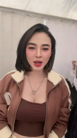 @Arlida Putri kepompong kupu-kupu … love u to #arlidaputri #nyoh #sogokkerikeri 