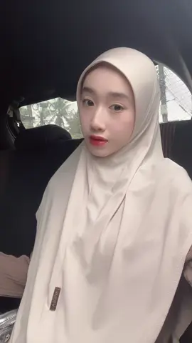 ผ้าคลุมที่หยิบใส่บ่อยที่สุด สีขาวงา🤍 #ruzahijab #ผ้าคลุมสวมสําเร็จ #ผ้าคลุมมอสเครป 