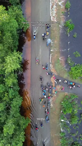 view dari atas Pesta Air Kampung Pasir Putih, Merchang Marang #pestaair #merchang #djimini3 