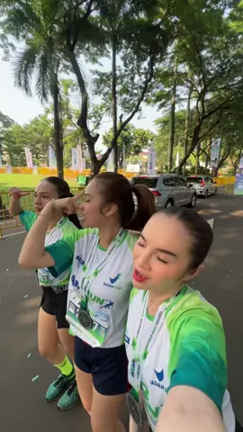 Honeymoon nya enakan dmn y?