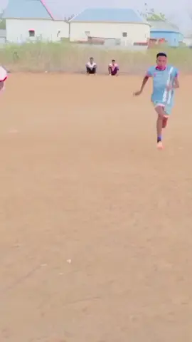 1vs1🔥🦅#football #somalitiktok #viewsproblem @ĆÁPŹÁÁQ___7️⃣🔰 @(MALDINI )⚽️☠️👤 @ᑕIIՏᗴᕼ__🇸🇴_🔥🌴 
