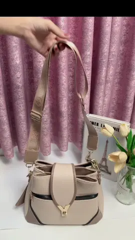 Rekomendasi tas cemplang cemplung💄📱💸 🕶️ #taswanita #tasmewah #muatbanyakbarang #lunaaura  #fypage 