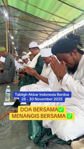 Sensasi doa dan menangis bersama. Ya Allah, alhamdulillah Engkau takdirkan hamba yang banyak dosa ini hadir di Ijtima 