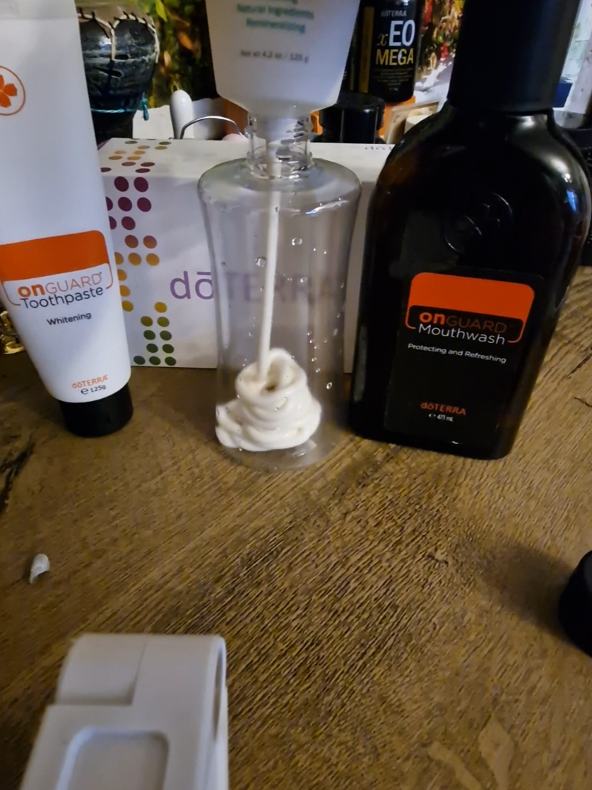 Bathroom Hack save me a lot of money Truc in baie care mi-a salvat bani!Why I didnt know this before? De ce nu am stiut asta dinainte?  #LifeHack #bathroom #toothpaste #tips #homehacks 