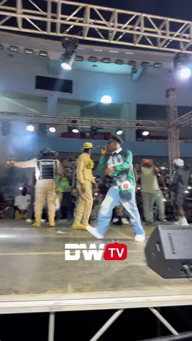Wow Amazing 🤩 Fancy Gadam ( 1DON ) Energetic Entry Performance with Massive Crowd at Fancy Gadam Concert inside Bukom Boxing Arena Follow Us For More Updates  #viral #tiktok #dailywatchtv #fancygadam #trending @FANCY GADAM OFFICIAL 👑 