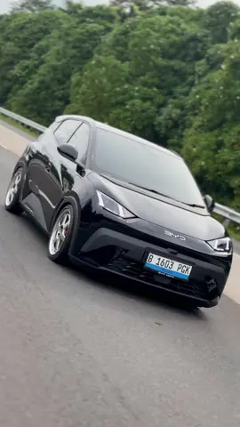 XiGu: 1st 🇮🇩 BYD Atto1 with air suspension & BBK 😆 #byd #bydatto1 #modifiedcars #airsuspension #brembo 