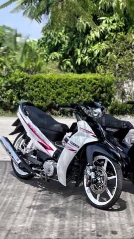 Chiếc si màu trắng, sài kem chống nắng@TaiVaYen #xh #xuhuong #elegant50cc #sirius50cc #elegantcuakhang 