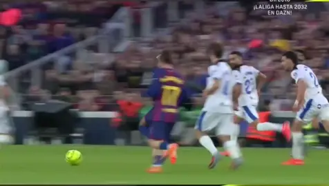 شاهد حادث قوي بينه سيارتين والفاعل هرب 👮‍♂️#fyp #Funk #برشلونه_اكثر_من_مجرد_نادي❤💙 #برشلونة #سـಿـمـಿـو 