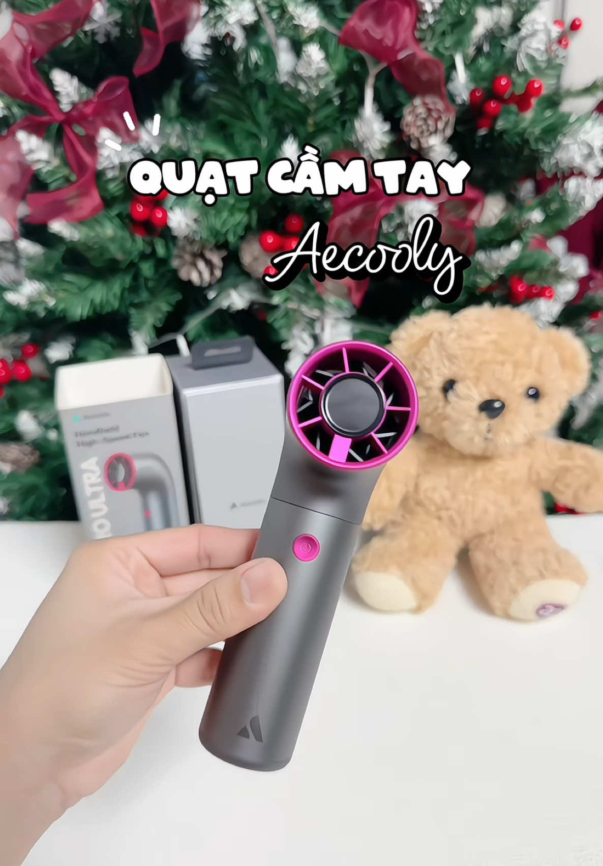 Quạt cầm tay siêu mát mà siêu nhẹ đây ạ #mevabesoju #quatcamtayminicaocap #quatcamtay #quatcamtaylamlanh #Aecooly 