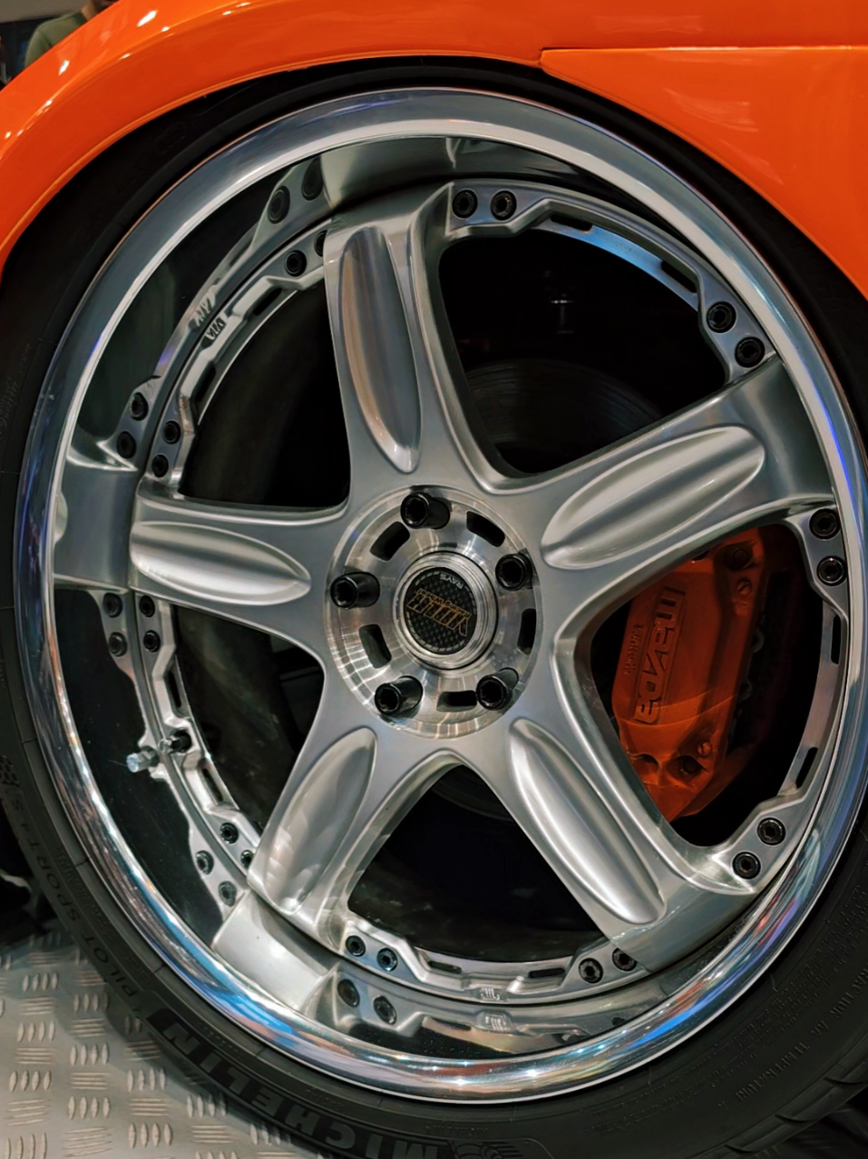 🔥 JDM Fieber auf der Essen Motor Show! 🇯🇵🚗💨 Pure Kultcars, brachiale Umbauten und Sound, der unter die Haut geht. Von Supra bis Skyline – hier schlägt jedes Tuner-Herz höher! 😮‍💨❤️‍🔥 Wer von euch liebt echten JDM-Style?👇 #EssenMotorShow #JDM #JDMGermany #TokyoDriftVibes #EMS2025 