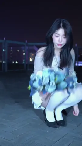 泡沫剧情：宝贝，你一定还是爱我的，不然你怎么不拒绝别人，只拒绝我呢？ Bubble plot: Baby, you must still love me, otherwise why don't you reject others, but only me? 🥹#抽象 #dance #泡沫 #PeterJoy #邓紫棋 