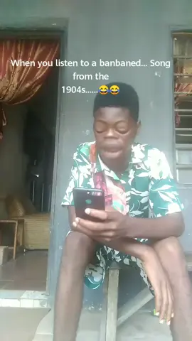 But the song make sense 😂😂😂