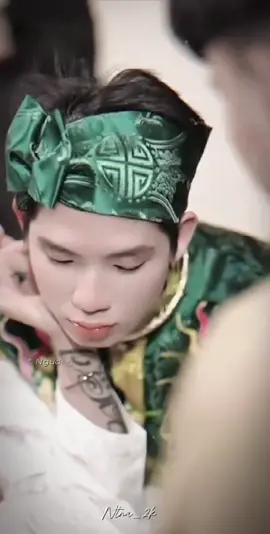 Tết năm nay thiếu vắng bóng Cậu, thiếu luôn góc ấm trong nhà. Tết vẫn đang về chỉ Cậu là không. Năm nay mâm cơm đủ món, chỉ thiếu mỗi Cậu...cả nhà đều đông đủ chỉ thiếu người làm Tết trọn vẹn...sắp Tết rồi...Tết này nhớ Cậu hơi nhiều 🕊️🌼🌻💐🌸