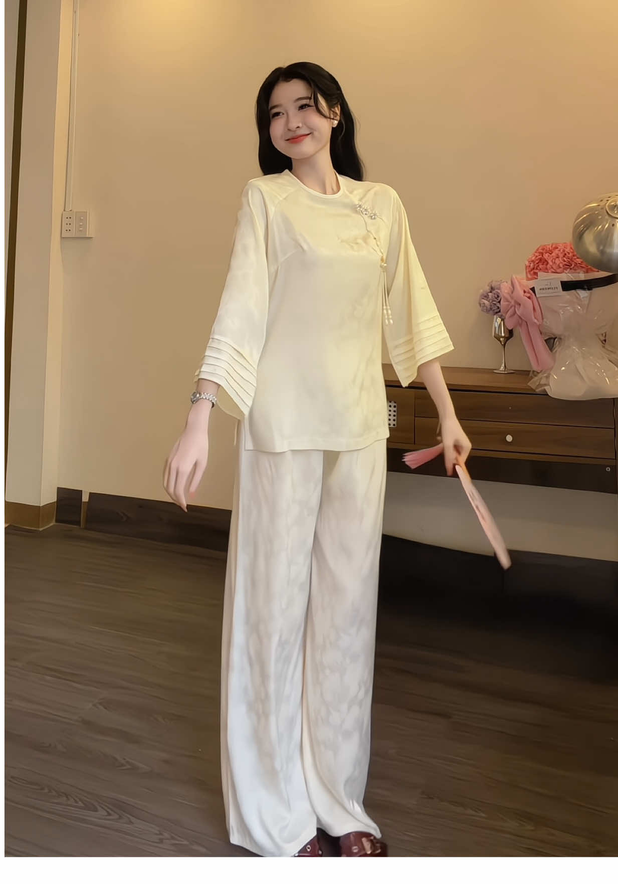 Ẻm đẹp ẻm sang mà ẻm phú bà kiểu gì ý 😍