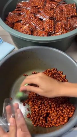 Kacang Balado Pedas Manis Isi 30 Pcs - Cemilan Merah Food Snacks - Makanan pedas manis