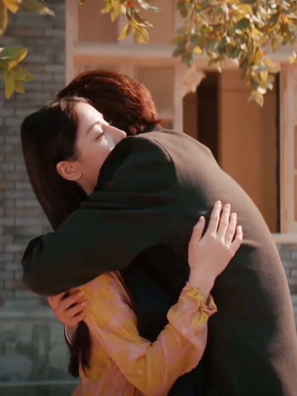 Cái ôm cuối cùng... #dichlenhietba #trantinhhuc  #loveontheturquoiseland #kieukhoithanhnhuong #hiedilraba🥀 