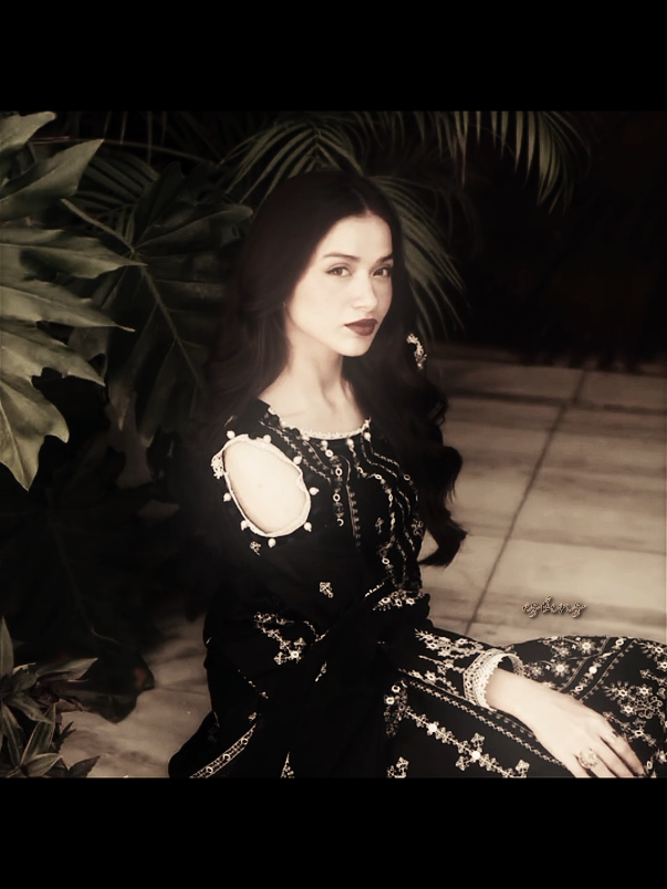 aenaa khan!! 🦋🦋 #pakistaniactress #trending #popular #vsp #aenakhan 