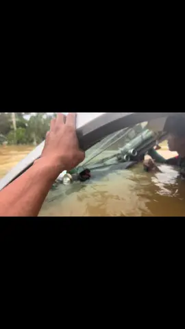 คลิปจริง ไม่ใช่ AI มาด้วยใจ ส่งกำลังใจให้ ละงู สตูล #น้ำท่วมภาคใต้ #อู่ช่างเอ็มแม่กลอง #มหาชัยออฟโรดและผองเพื่ิิอน