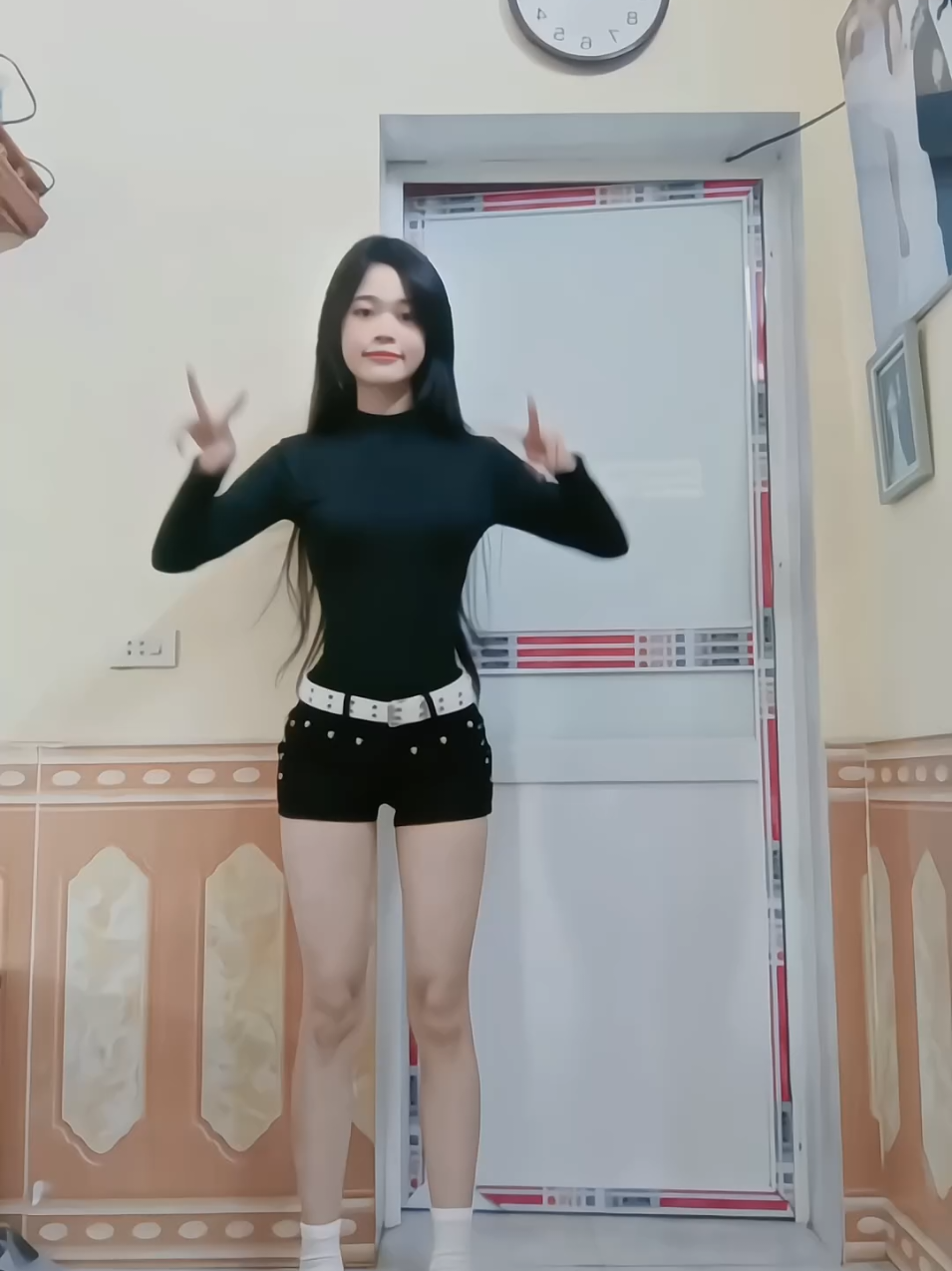 Đeo cái thắt lưng nhìn hack voãiii.    #xh 