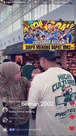 di kiss beby tu cm tu je tahu lah beby tu comel yg kis beby tu pun sama comel🥰