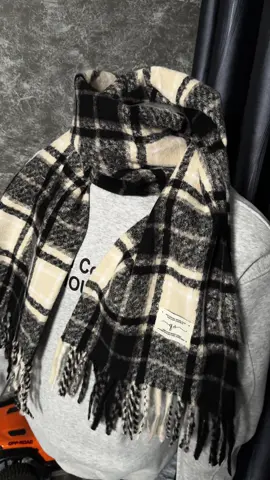 Khăn quàng cổ bản vừa to vừa dài 🥰 #khanquangco #khanlen #khanquangcomuadong #xuhuong #viral 