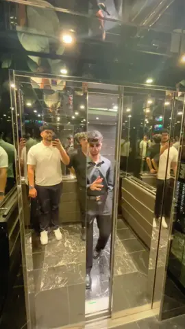 Funny elevator failure😂#funny #prank #elevator #failure #funnyvideos