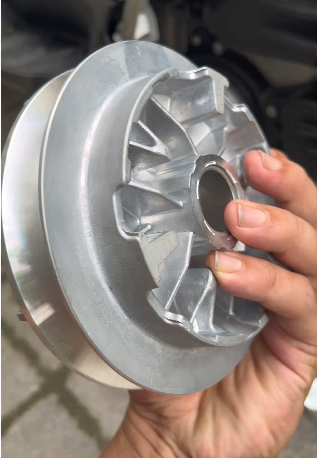 Pully setnya bos ku sudah 13,5 interlock, papas sirip, keruk jalur loller, bahan ori 2dp #pullyset #pullyaerox #pullynmax #pullycustom #pullyracing 