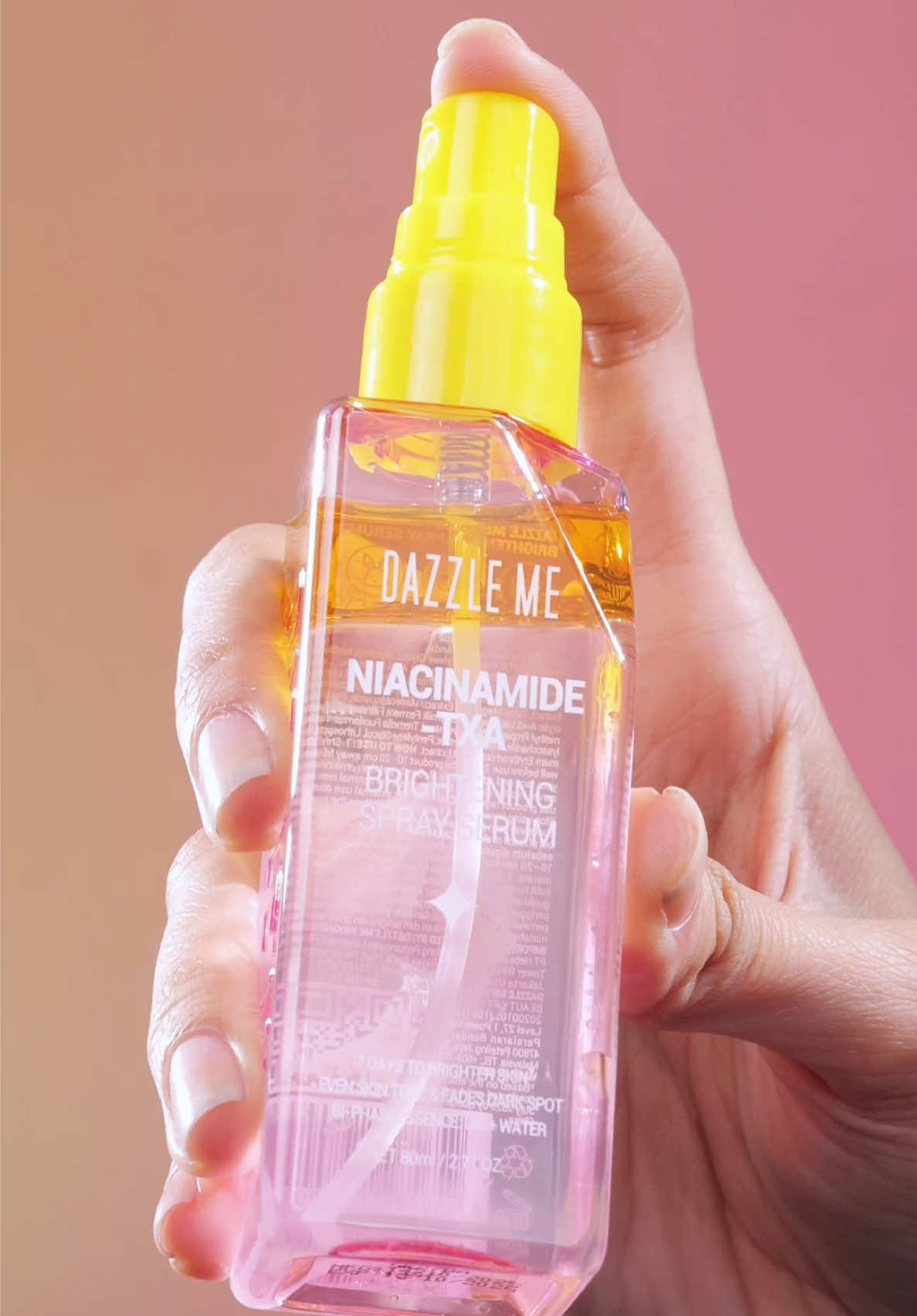 turning your serum into a soft, airy spritz… kinda obsessed 🤍✨ wanna try it? 🍋💛 #dazzlemebeauty #dazzlemeindonesia #dazzlemeskincare #serumspray #sprayserum 