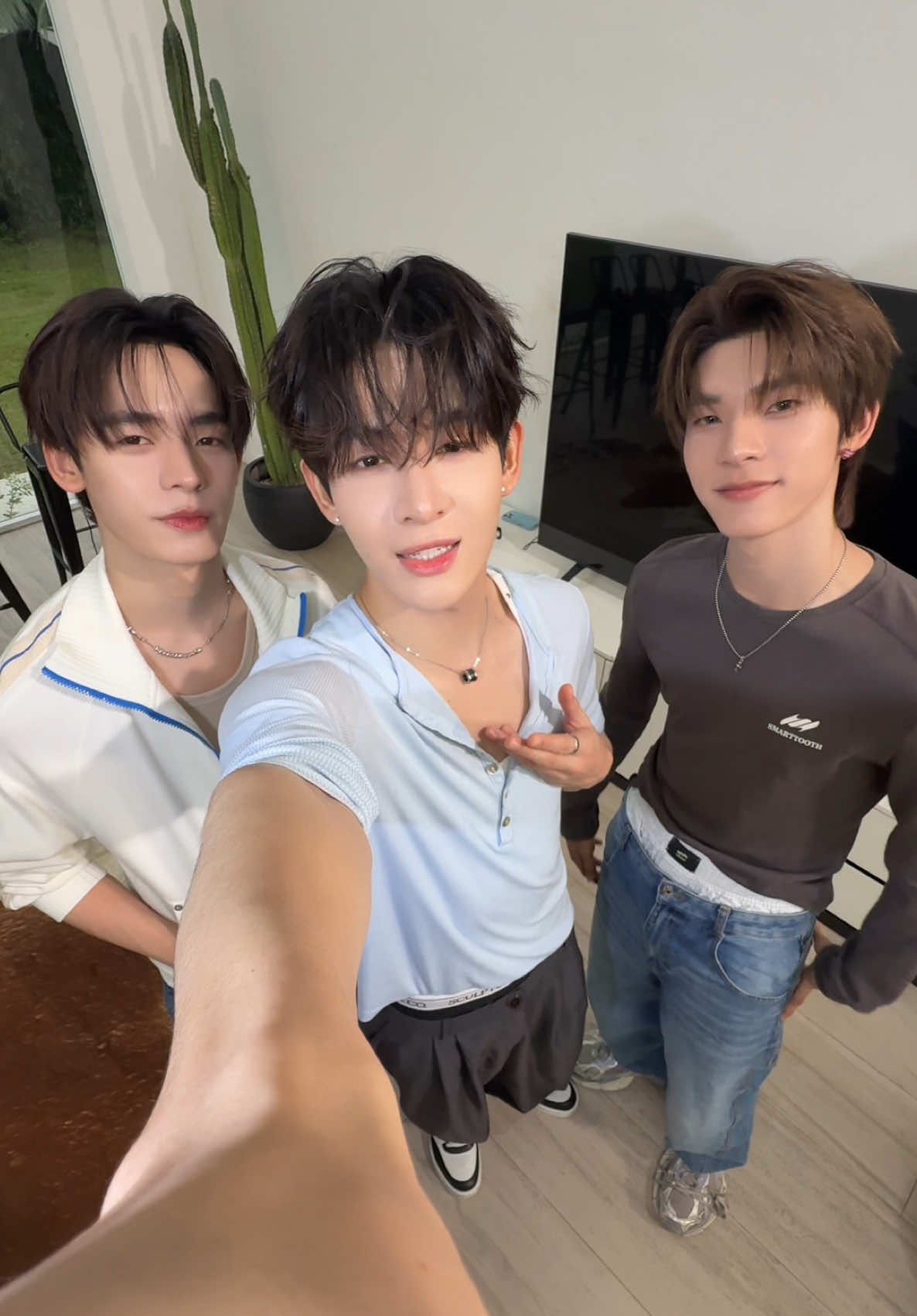 JAMESSU · TEETEE · POR 💙 DEXX 2ND SONG #อกหักเป็นเพื่อนเธอChallenge #JAMESSU_DEXX #TEETEE_DEXX #POR_DEXX #DEXXth  [ @JS @teetee.wpc @Porsuppakarn ]