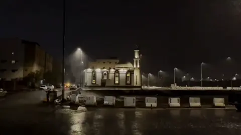 من روائع القارئ احمد المزجاجي