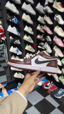 Giày Nike Air Jordan 1 Low SE ‘Dark Pony’ 