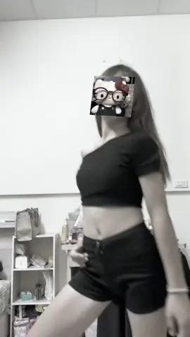 這件很露啊所以在家穿穿就好😆dc:@老王  好啦盡力了別噴🥲 #顆秒 #流量 #南投 