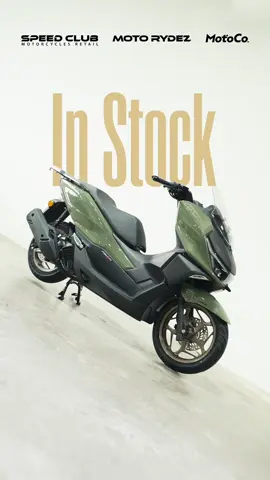 𝗥𝗲𝗮𝗱𝘆 𝗳𝗼𝗿 𝘁𝗵𝗲 𝗖𝗶𝘁𝘆 Smooth power, confident handling and SUV inspired styling create a ride that stands out. Capture every moment with the built in camera and enjoy comfort on every journey. The NS150GX is made for riders who want more. 𝗠𝗼𝘁𝗼 𝗥𝘆𝗱𝗲𝘇 www.carousell.sg/u/motorydez/ WhatsApp: +65 9636 0679 Carros Centre, 60 Jalan Lam Huat, # 03-06/07, Singapore 737869 #HondaNS150GX #pcx160 #sundirohonda #SGBikes #PremiumScooter 