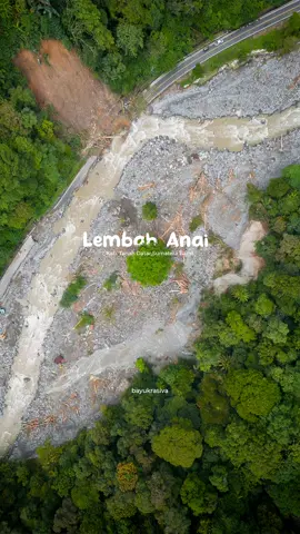 proses perbaikan jalan nasional lembah anai, yang putus akibat galodo🥹🥹🔥🔥 #sumaterabarat #prayforsumbar #galodolembahanai #sumbar #sewadronepadang 