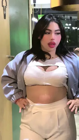 الي ماعندهاش كرش ماتسواش ارش 🤭