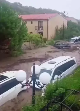 ya allah lindungi lah kami ini di mana pun berada, kami yang banyak dosa ini ya allah🤲🏻#videoviral #lewatberandafyp #fyppppppppppppppppppppppp #peringatan #alam 