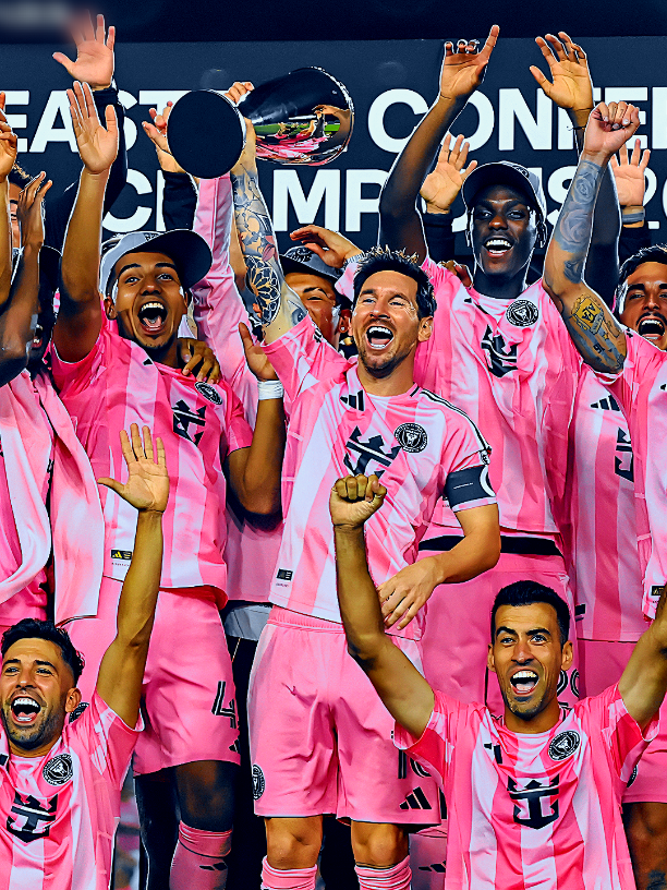 Bang messi ga ada cape² nya angkat piala lagi cuyy goat asli emang beda🤭🥶🤩🐐 #messi #goat #intermiami #hymmftlm #fyp 